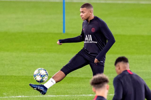 中国男篮将重新组队备战亚运 李凯尔周琦缺席